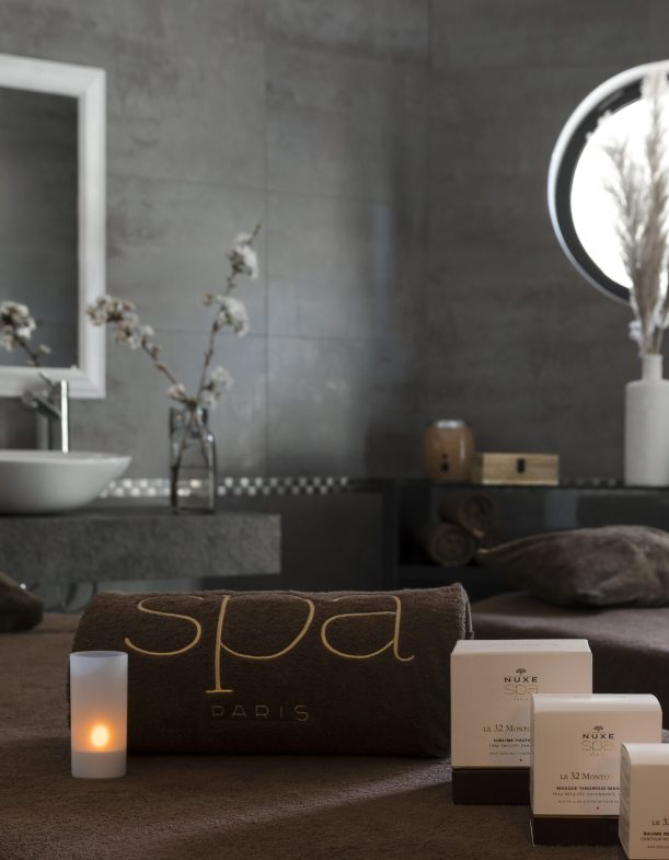 Table-massage-Nuxe-soins-Valescure-Saint-Raphael Cabine de soin Nuxe au Golf Hôtel de Valescure