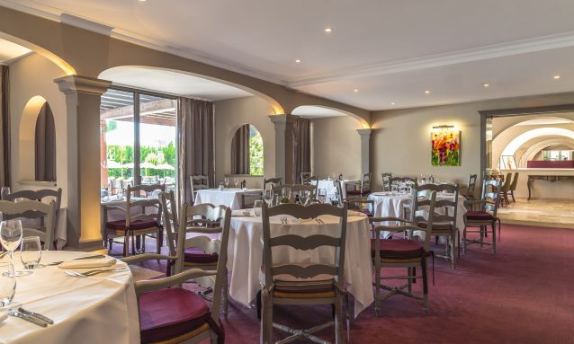 web_0000_Najeti Golf Hotel de Valescure Salle Restaurant (credit photos Chantal Garcin Photographe) (Copier) web_0000_Najeti Golf Hotel de Valescure Salle Restaurant (credit photos Chantal Garcin Photographe) (Copier)